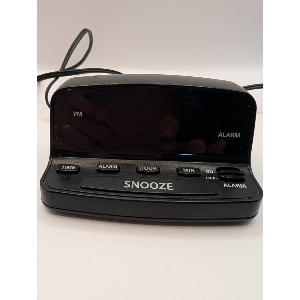 Sharp SPC051 Small Digital Alarm Clock  ~ AAA Battery Backup & Snooze Button EUC